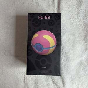The Wand Company Pokémon Heal Ball Die-Cast Replica